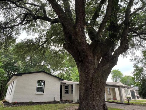 A home in Galena Park