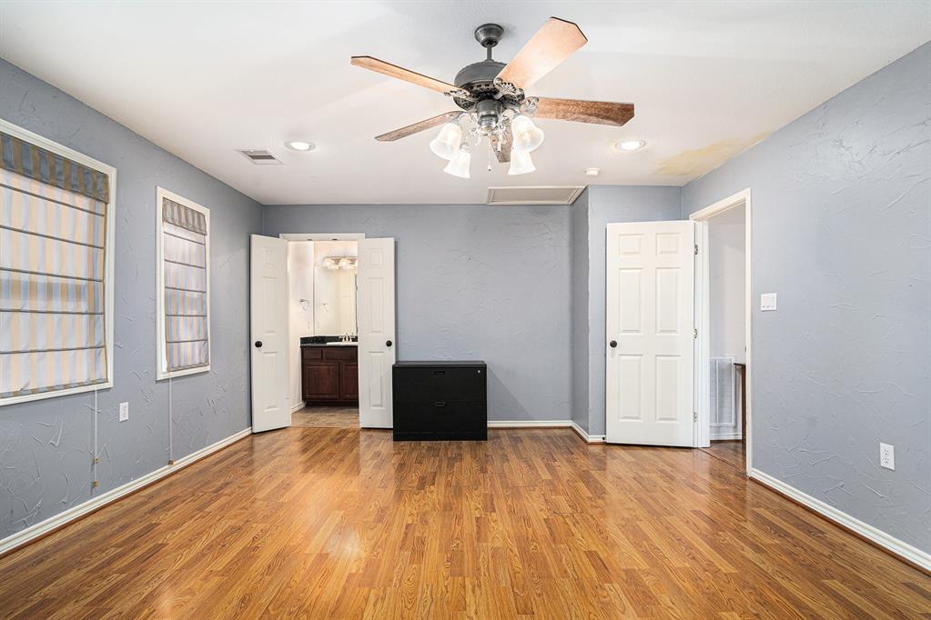 622 Seminole Drive, Kemah, Texas image 13