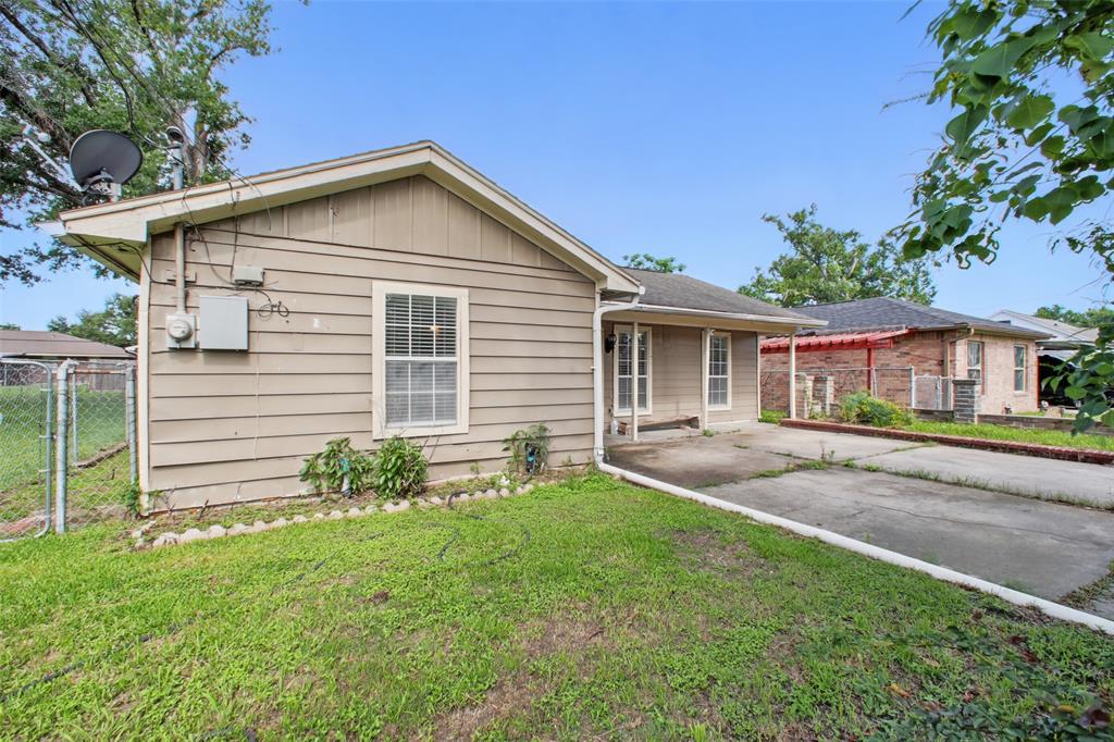 1911 Thonig Road, Houston, Texas image 2