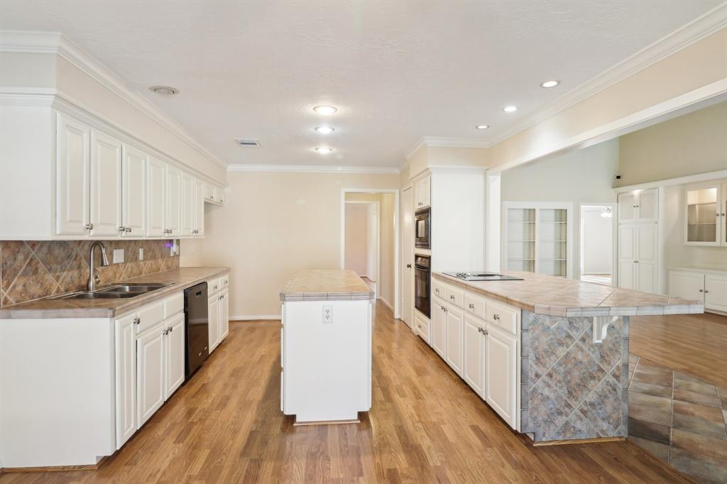 18302 Lazy Moss Lane, Spring, Texas image 17