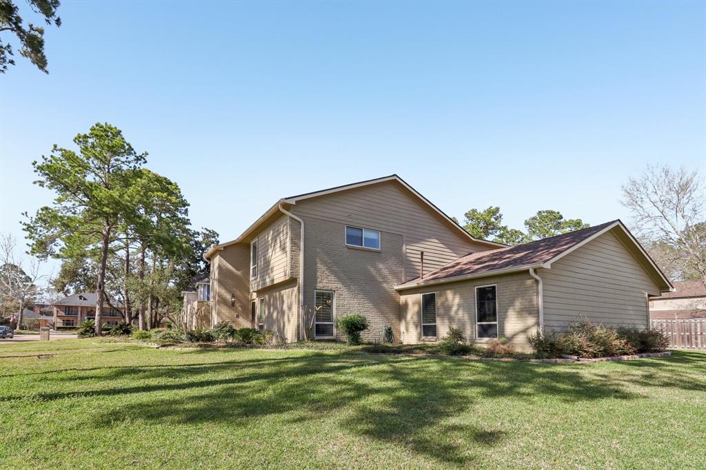18302 Lazy Moss Lane, Spring, Texas image 6