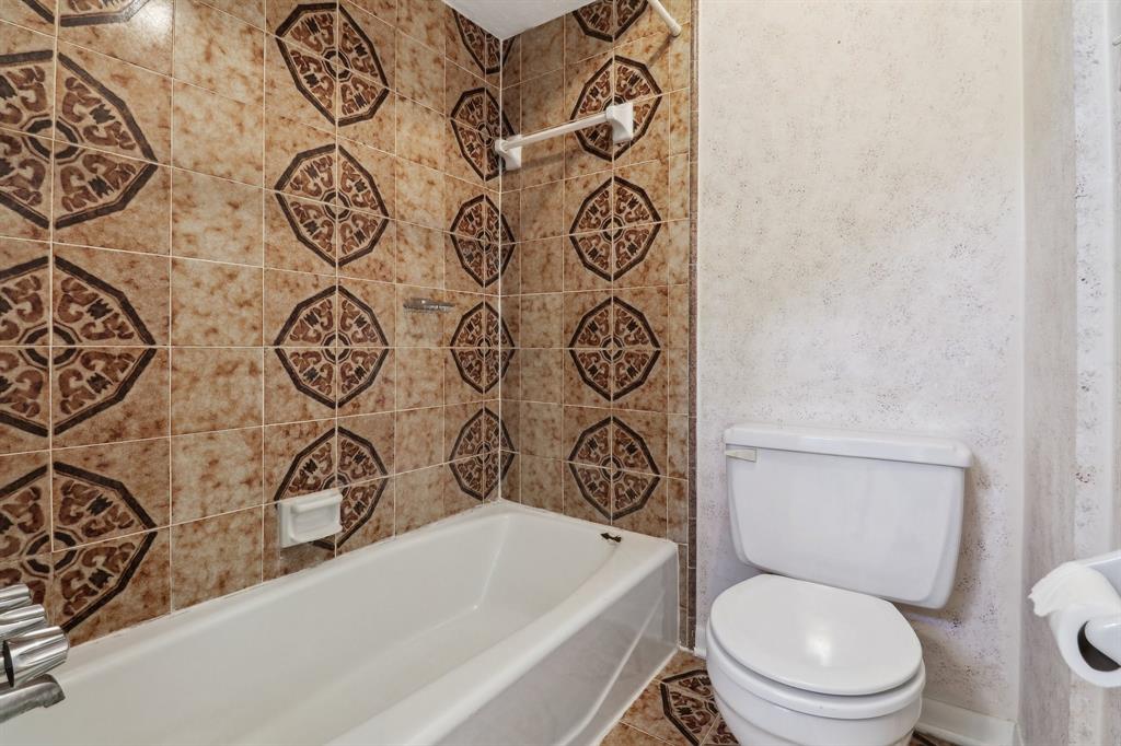 18302 Lazy Moss Lane, Spring, Texas image 31