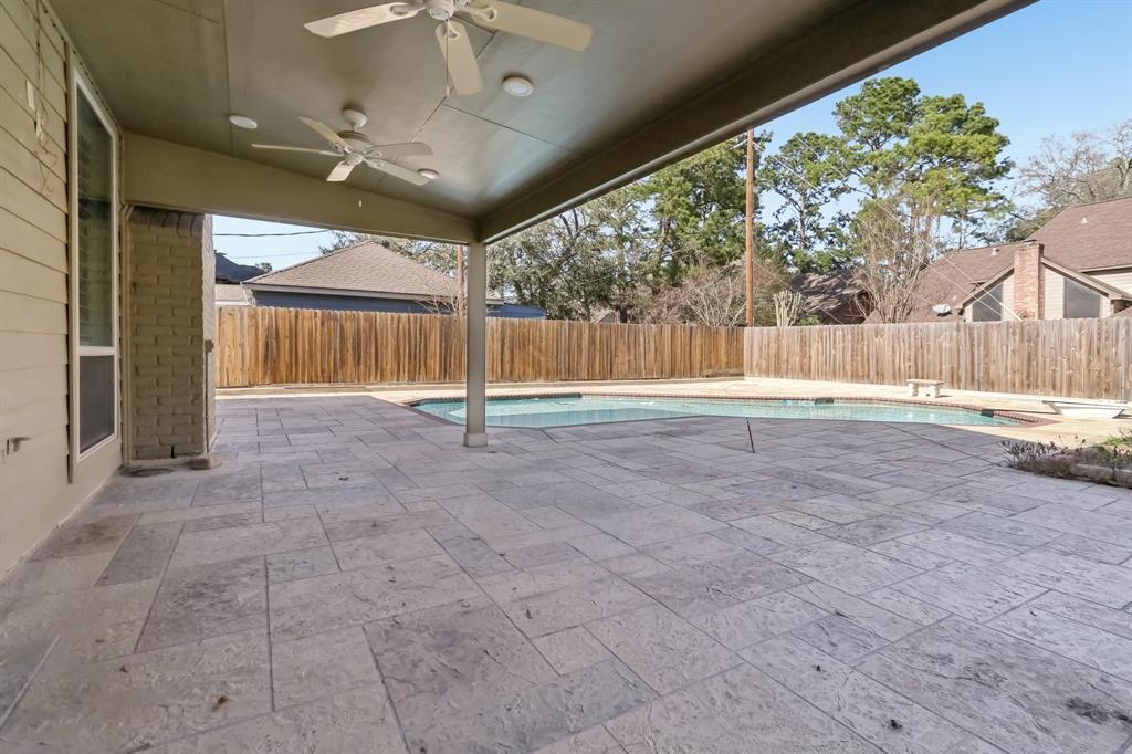 18302 Lazy Moss Lane, Spring, Texas image 9