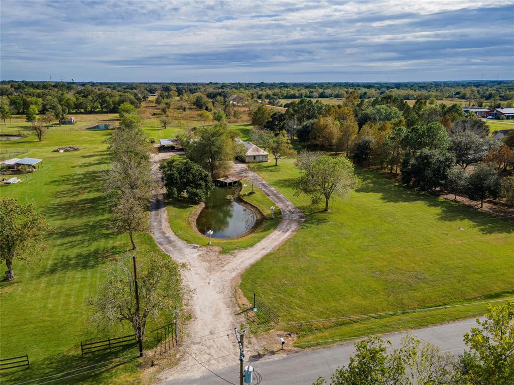 1625 County Road 284, Alvin, Texas image 2