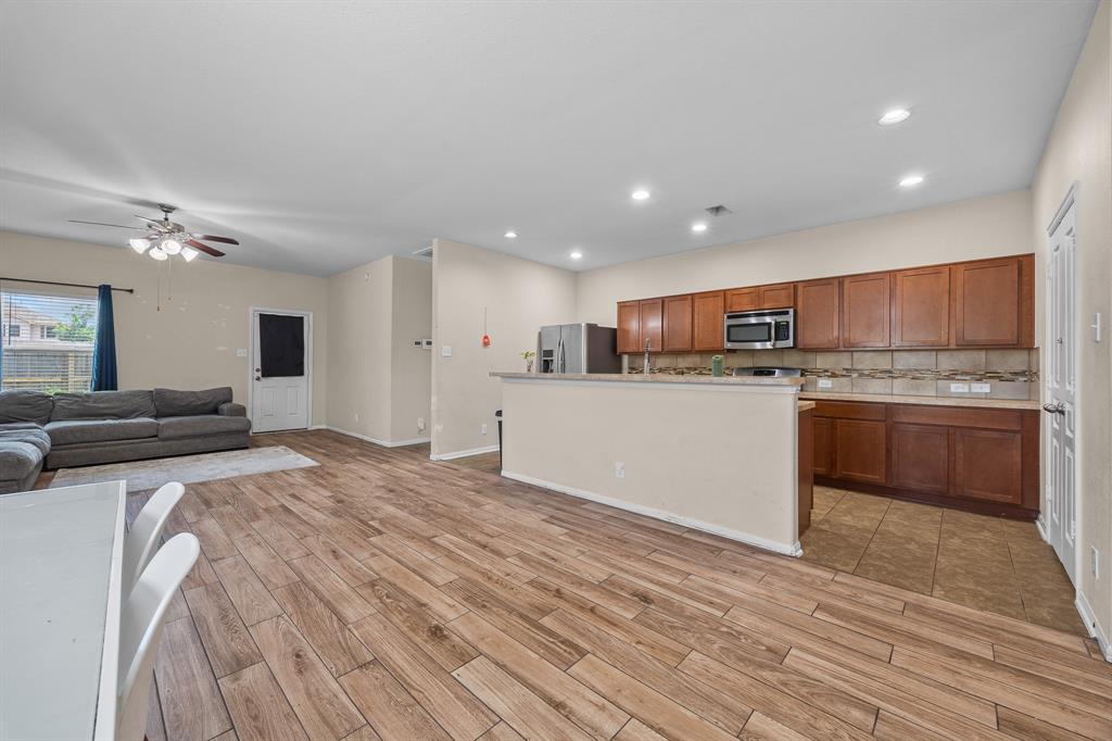 6026 Coleus Street, Crosby, Texas image 4