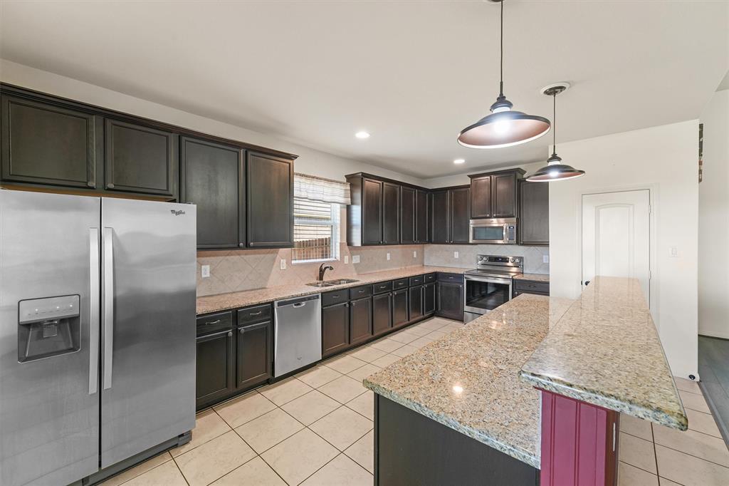 22906 Gentle Shadow Drive, Hockley, Texas image 11
