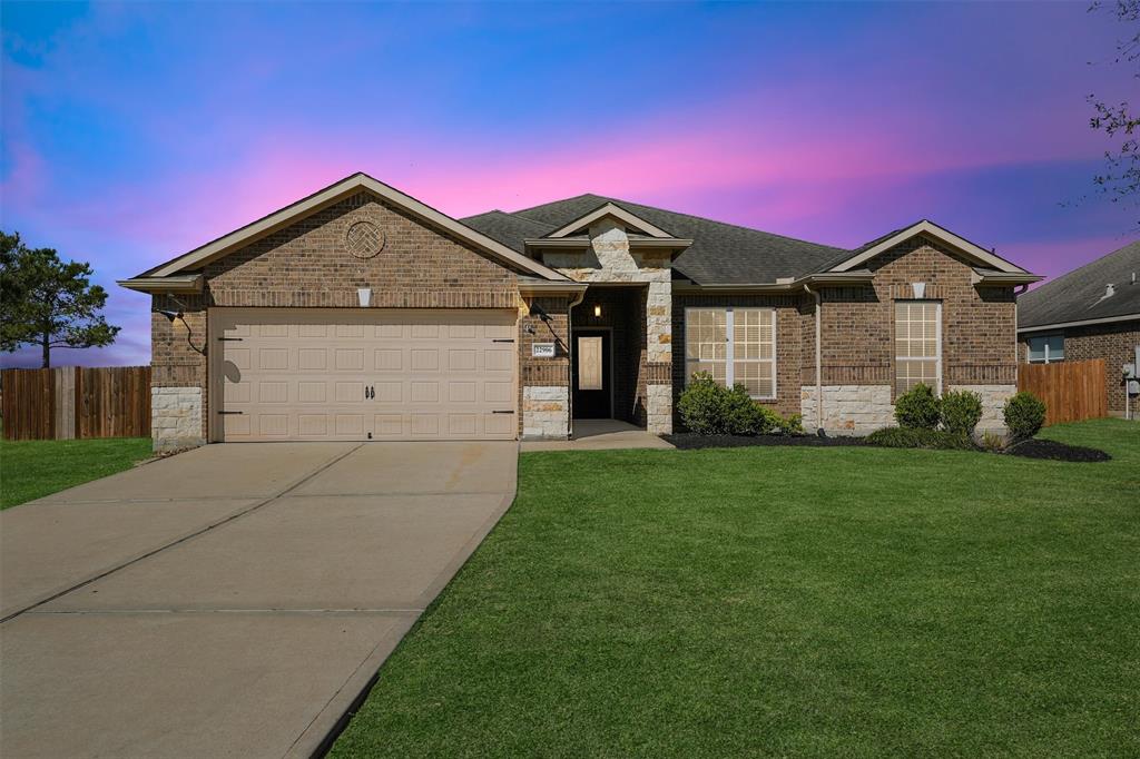 22906 Gentle Shadow Drive, Hockley, Texas image 2