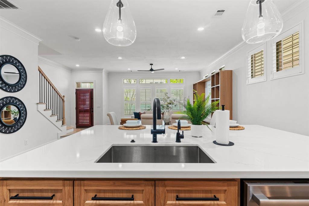 26 Riva Row, The Woodlands, Texas image 13