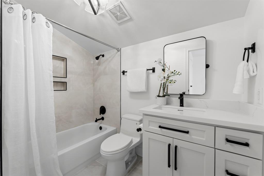 26 Riva Row, The Woodlands, Texas image 33