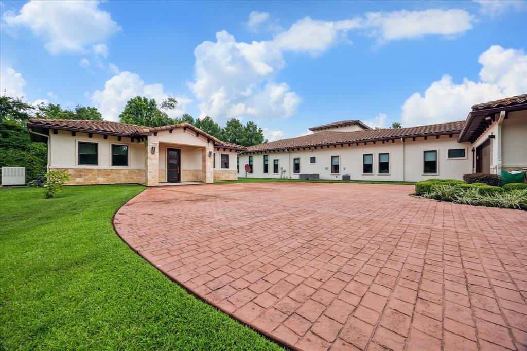 25901 Haven Lake Drive