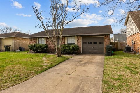 A home in Bacliff