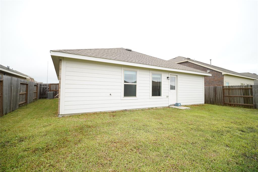 9831 Stoney Spring Lane, Baytown, Texas image 21