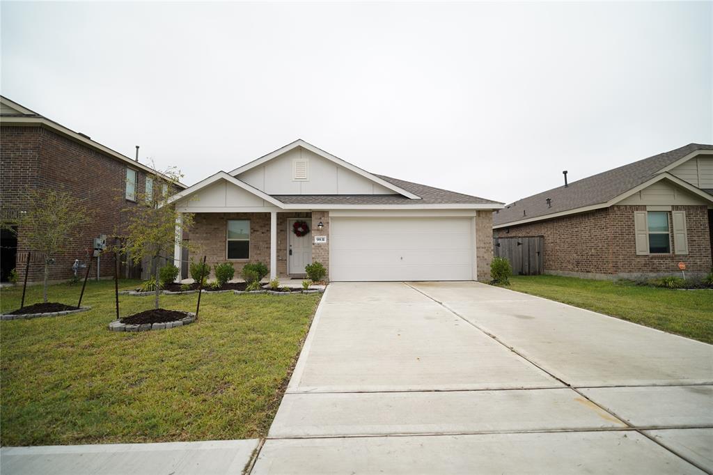 9831 Stoney Spring Lane, Baytown, Texas image 17