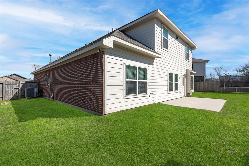 10026 Chase Court, Baytown, Texas image 42
