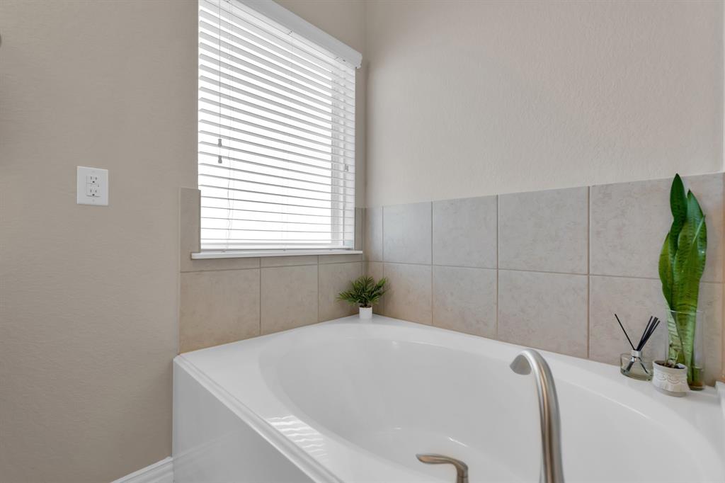 10026 Chase Court, Baytown, Texas image 22