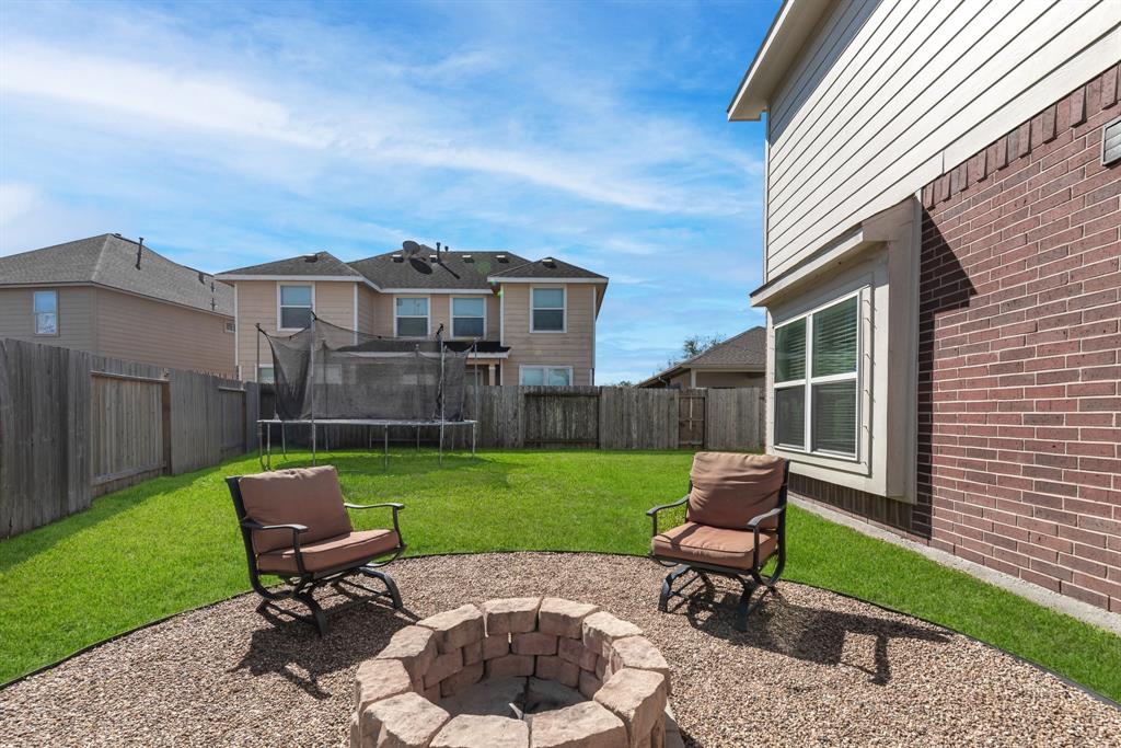 10026 Chase Court, Baytown, Texas image 41