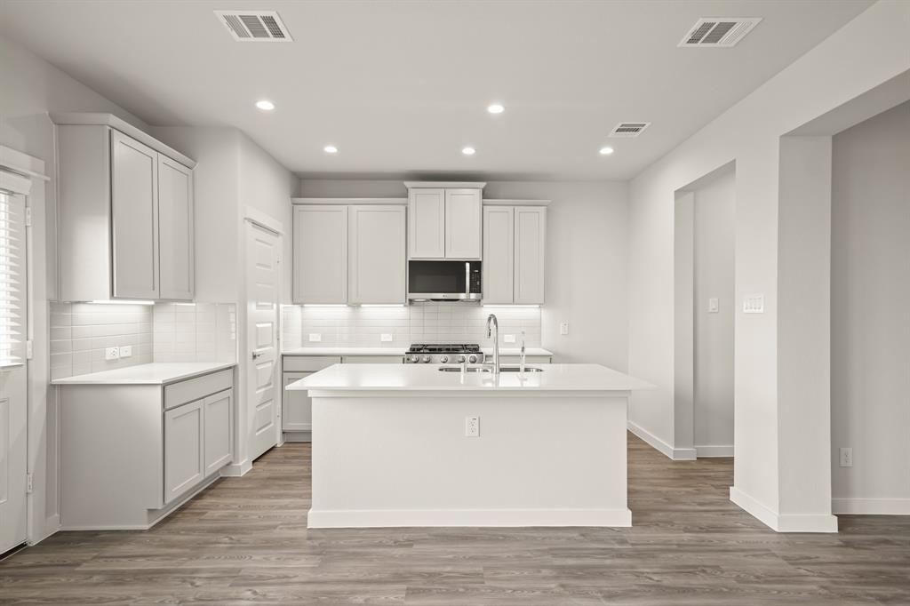 2942 Park Hill Lane, Stafford, Texas image 4