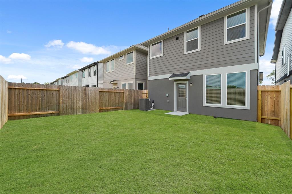 2942 Park Hill Lane, Stafford, Texas image 20