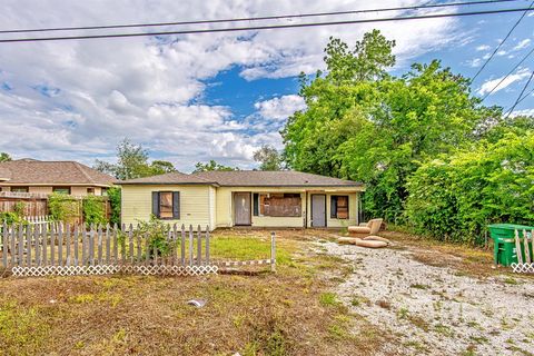 8022 Talton Street Houston TX 77028