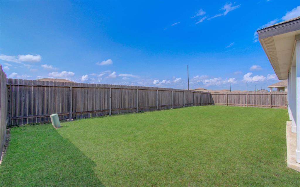 14543 Rain Tree Drive, Baytown, Texas image 31