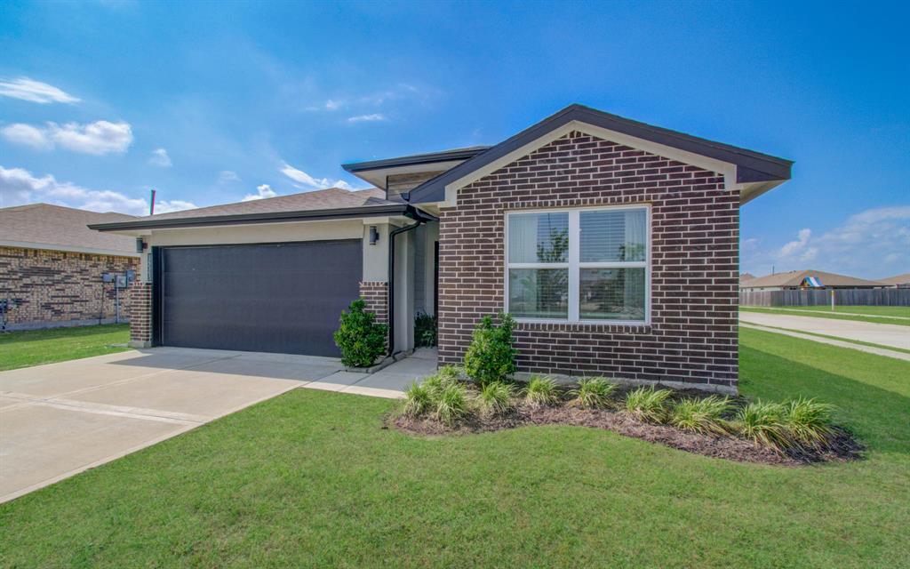 14543 Rain Tree Drive, Baytown, Texas image 3