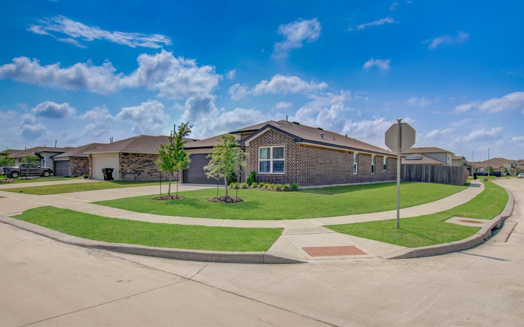 14543 Rain Tree Drive, Baytown, Texas image 6