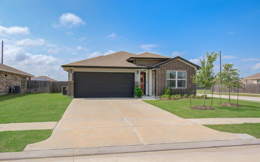 14543 Rain Tree Drive, Baytown, Texas image 5