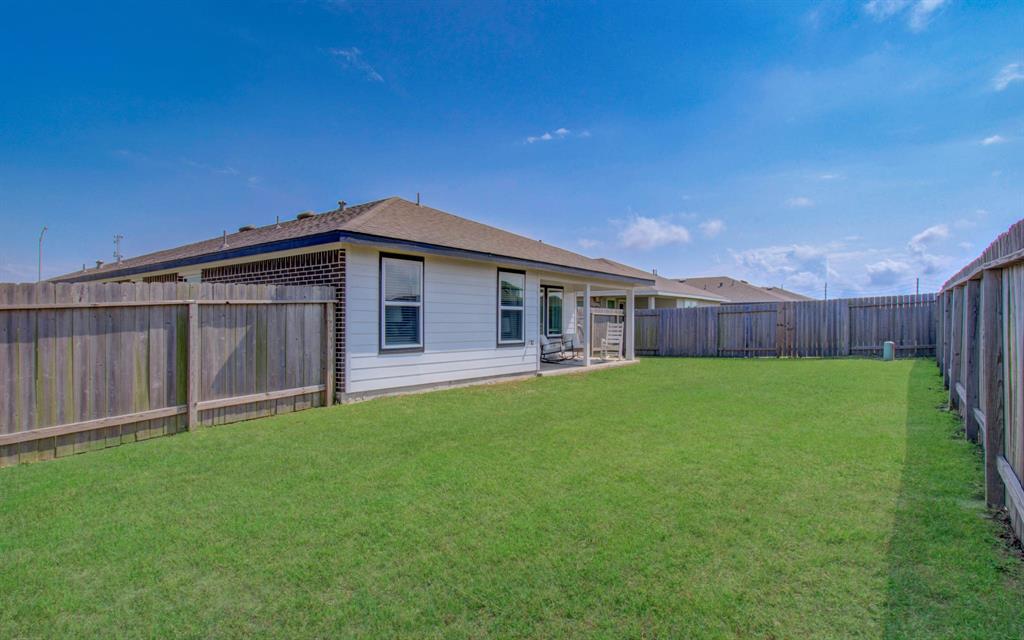 14543 Rain Tree Drive, Baytown, Texas image 33