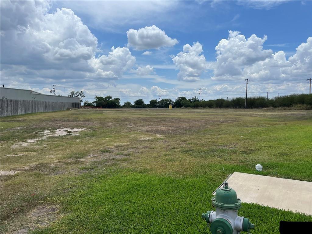 102 Auburn Hill, Victoria, Texas image 6