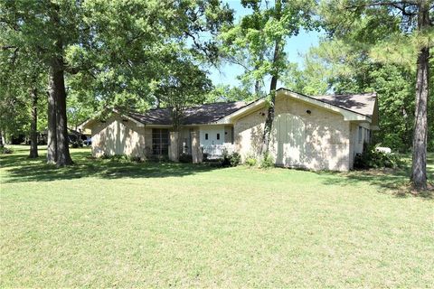 Photo of 126 Rolling Wood Road, Baytown, TX 77520 (MLS # 76614306)
