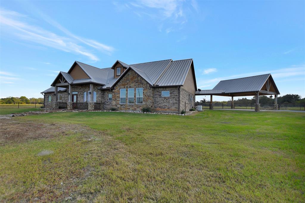 1851 Dutton Lane, Madisonville, Texas image 4