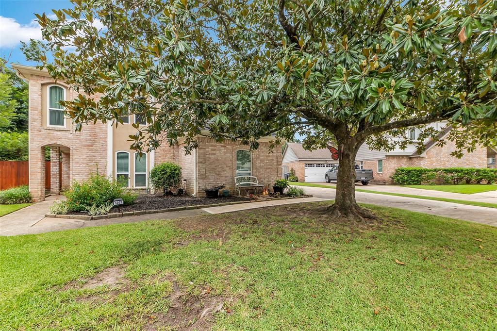 3302 Candlelon Drive