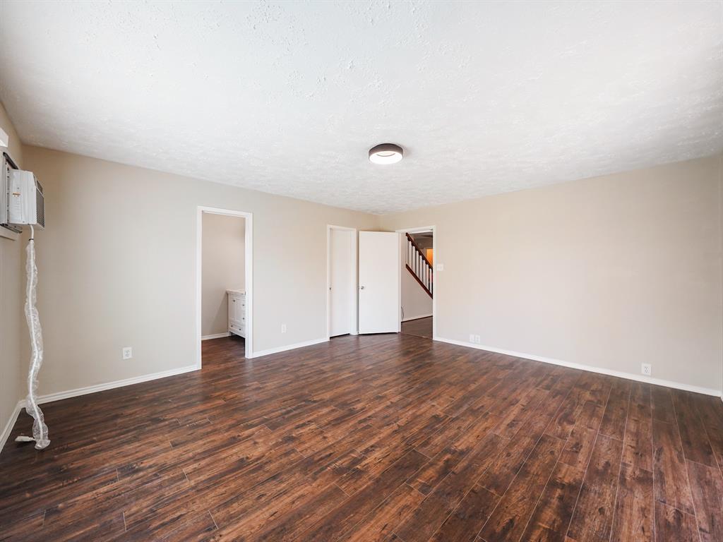 10913 Idlewood Court