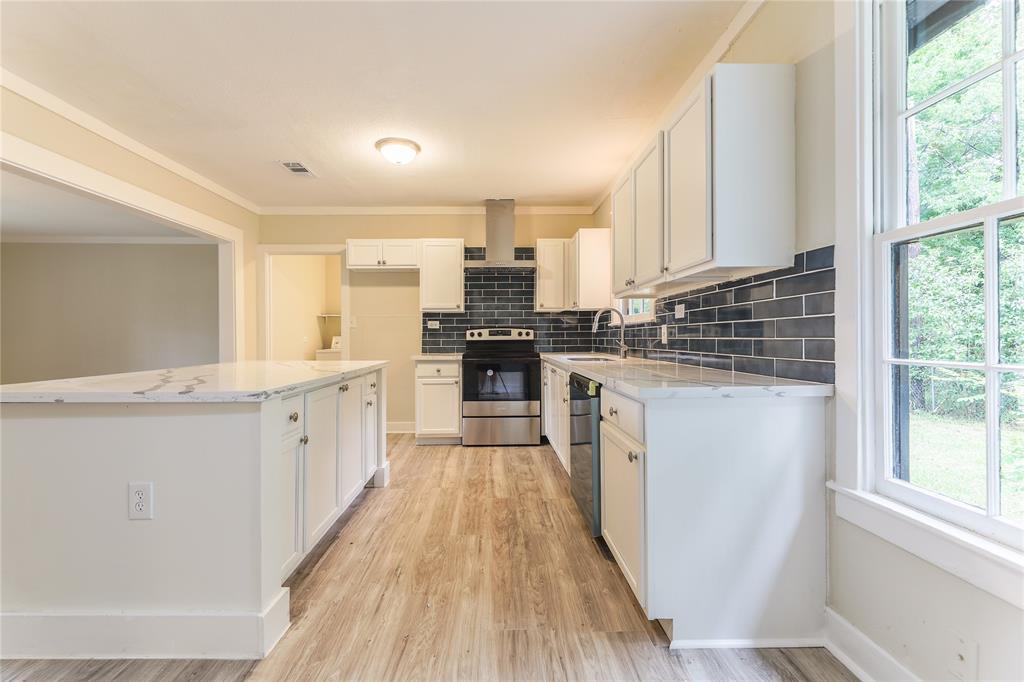 208 W Jefferson Street, Trinity, Texas image 8