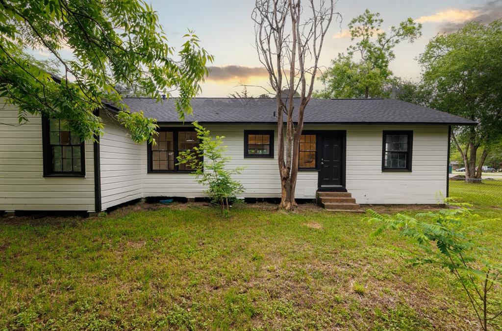 208 W Jefferson Street, Trinity, Texas image 16