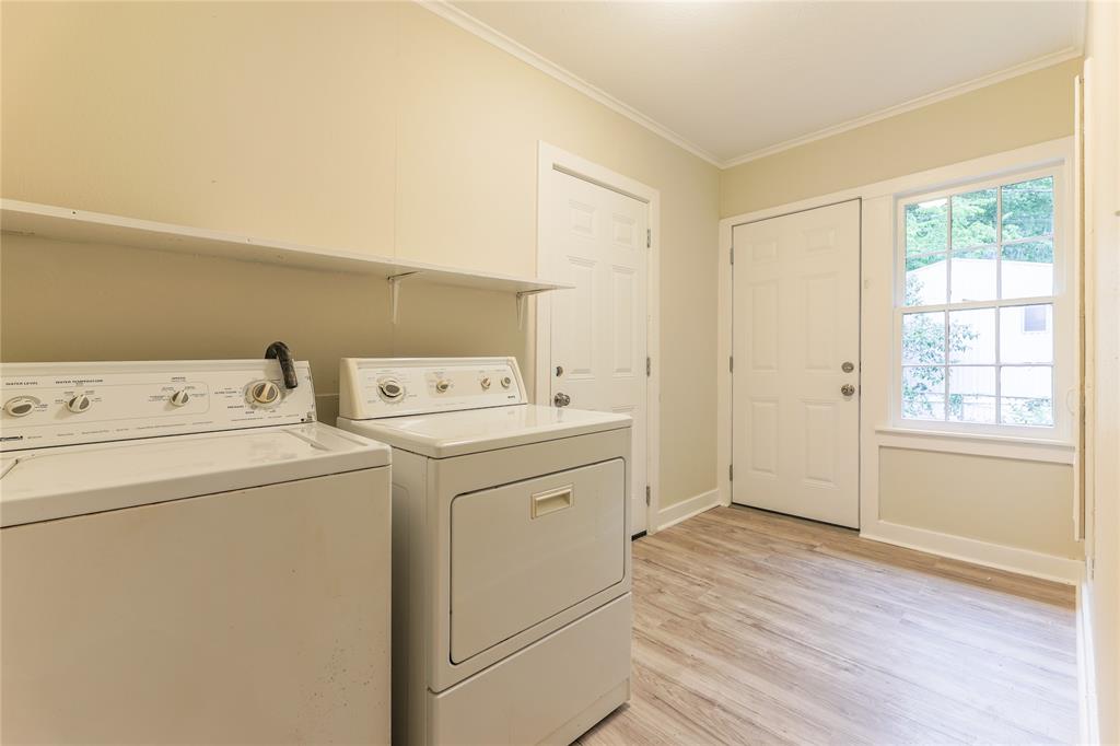 208 W Jefferson Street, Trinity, Texas image 14