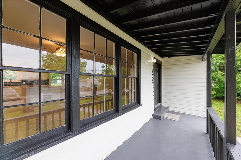 208 W Jefferson Street, Trinity, Texas image 3