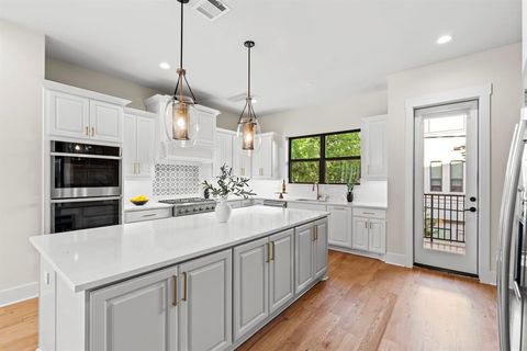 Photo of 2621 Greenbriar Drive, Houston, TX 77098 (MLS # 6266628) Photo of 2621 Greenbriar Drive, Houston, TX 77098 (MLS # 6266628)