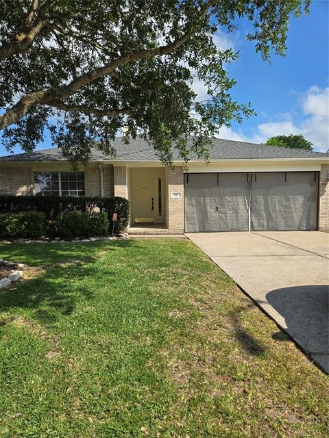 927 Chase Lock Drive Bacliff TX 77518