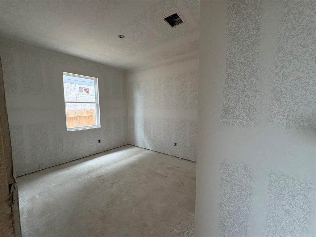 114 Knight Bayou Drive, Dayton, Texas image 5