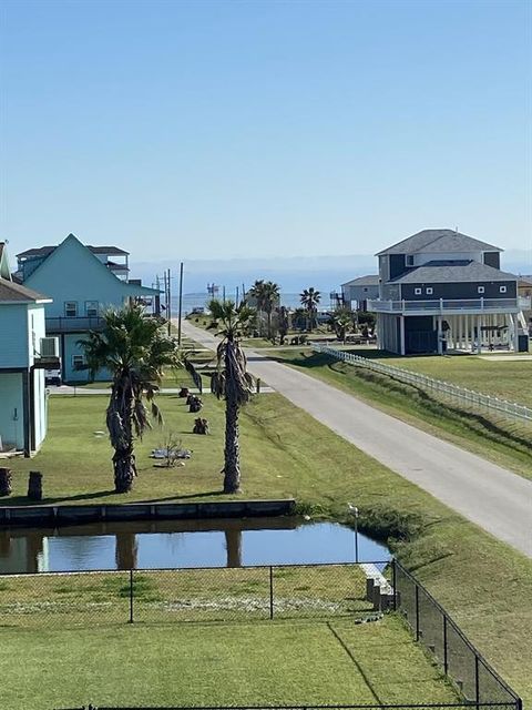 A home in Crystal Beach