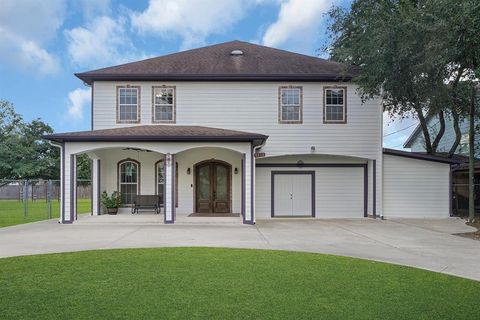 1374 N Battlebell Road Highlands TX 77562