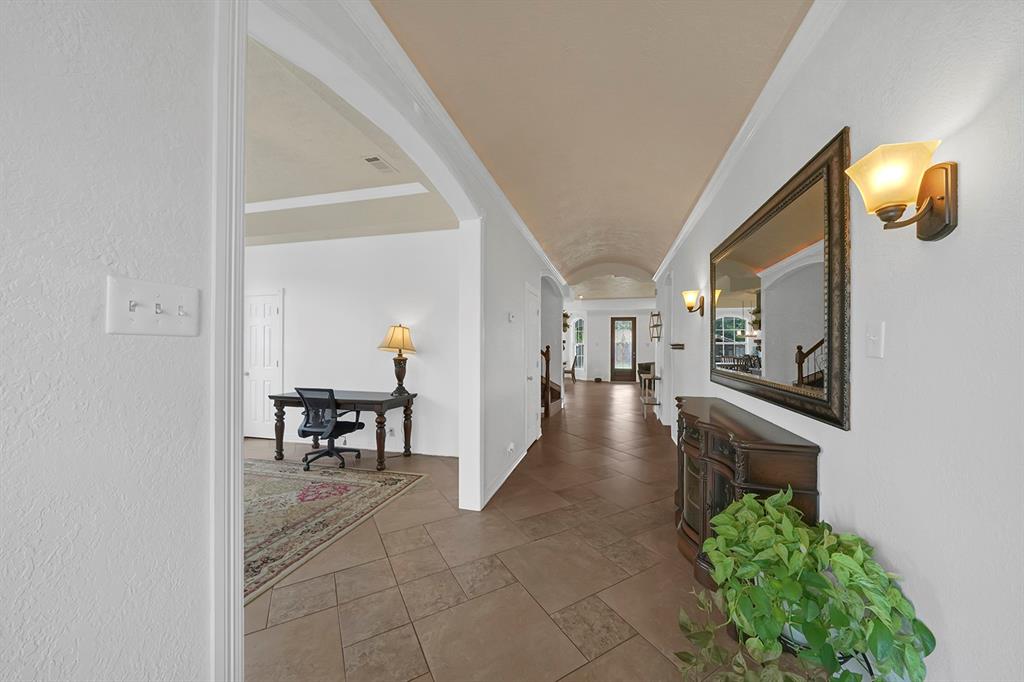 1374 N Battlebell Road, Highlands, Texas image 2