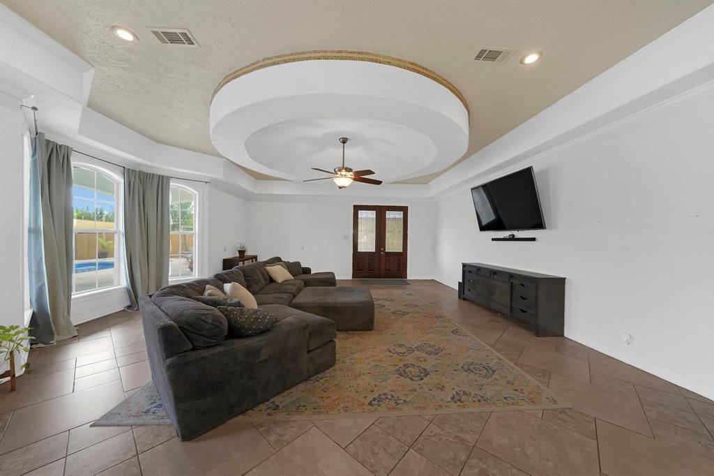 1374 N Battlebell Road, Highlands, Texas image 6