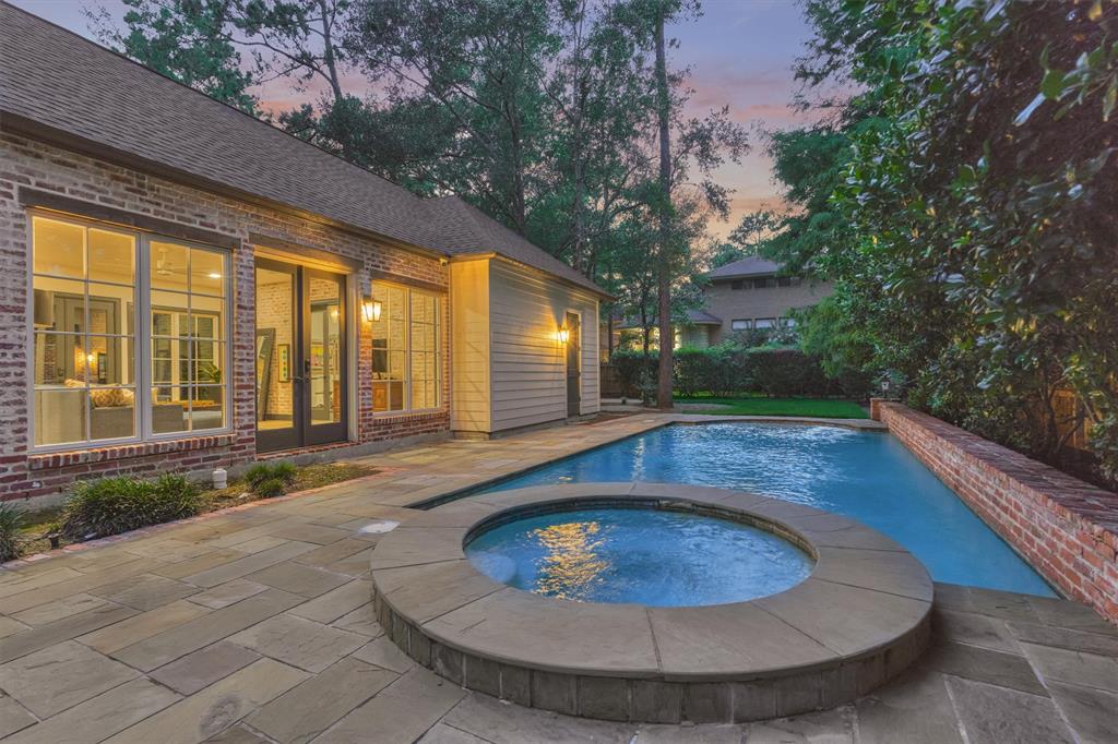 64 Autumn Crescent