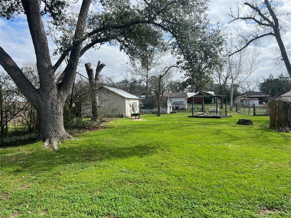 236 W Glenn Street, Bellville, Texas image 10