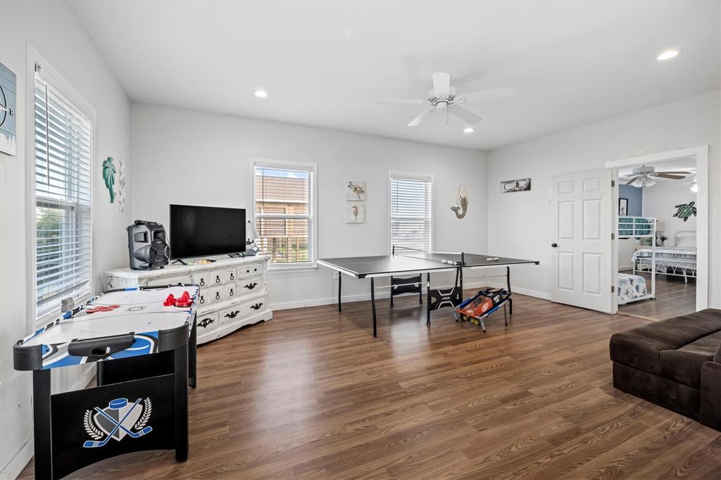1120 N Monkhouse Drive, Crystal Beach, Texas image 13