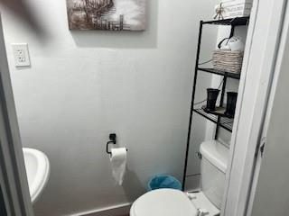 1120 N Monkhouse Drive, Crystal Beach, Texas image 17