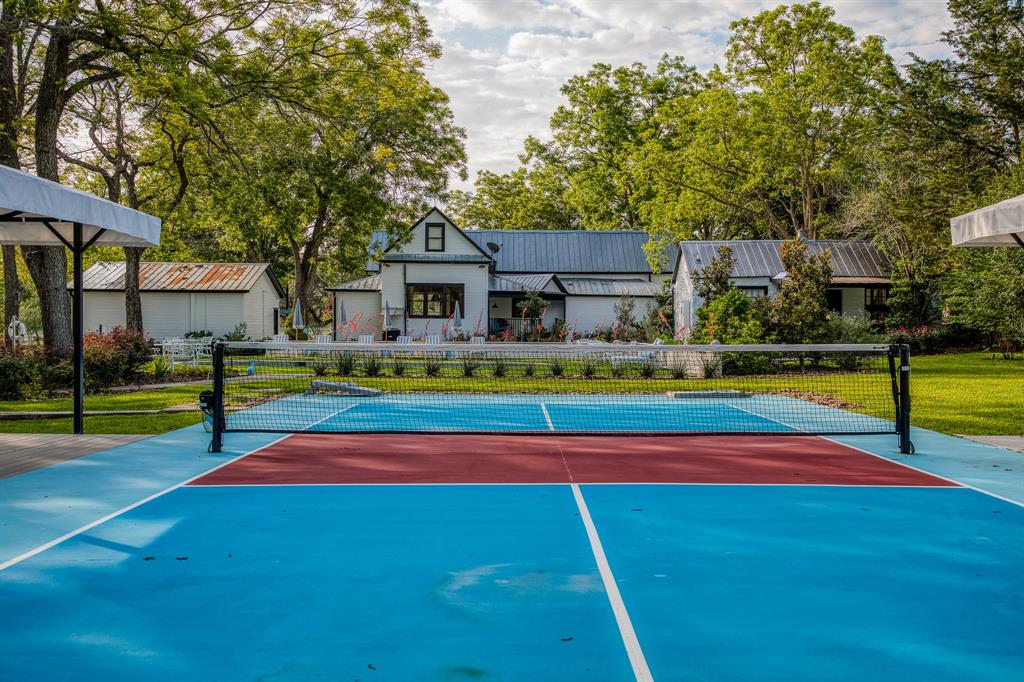 404 N Live Oak Street, Round Top, Texas image 6