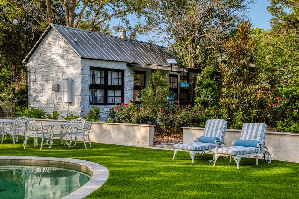 404 N Live Oak Street, Round Top, Texas image 43